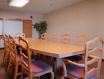 Ramada By Wyndham Hotel Macon